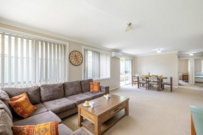 2-5 Hough St - air con, dog friendly, close to town